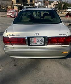 تۆیۆتا کراون